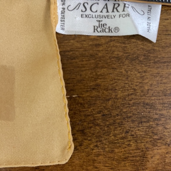 # The Rack Scarf. - Picture 4 of 9